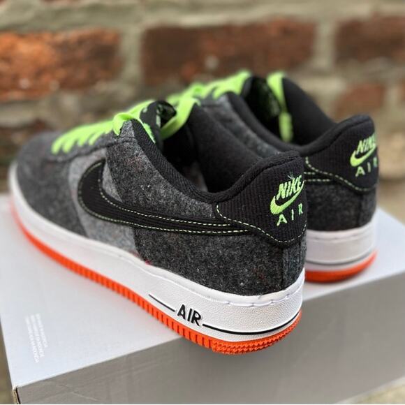 NEW Nike Air Force 1 LV8 Low Black Ghost Green Starfish Shoes Size 6Y Womens 7.5 - Picture 7 of 11